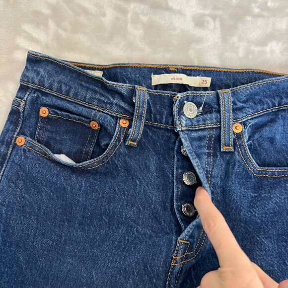 Levi's Women's Blue Jeans - Picture 3 of 14